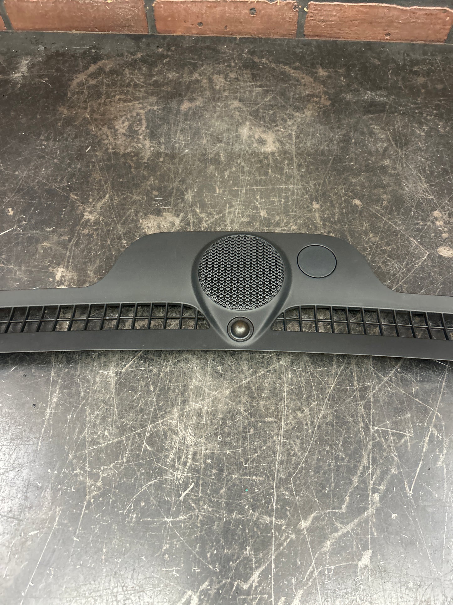 2011 - 2022 JEEP GRAND CHEROKEE SRT8 DASH AIR VENT DEFROSTER GRILLE OEM