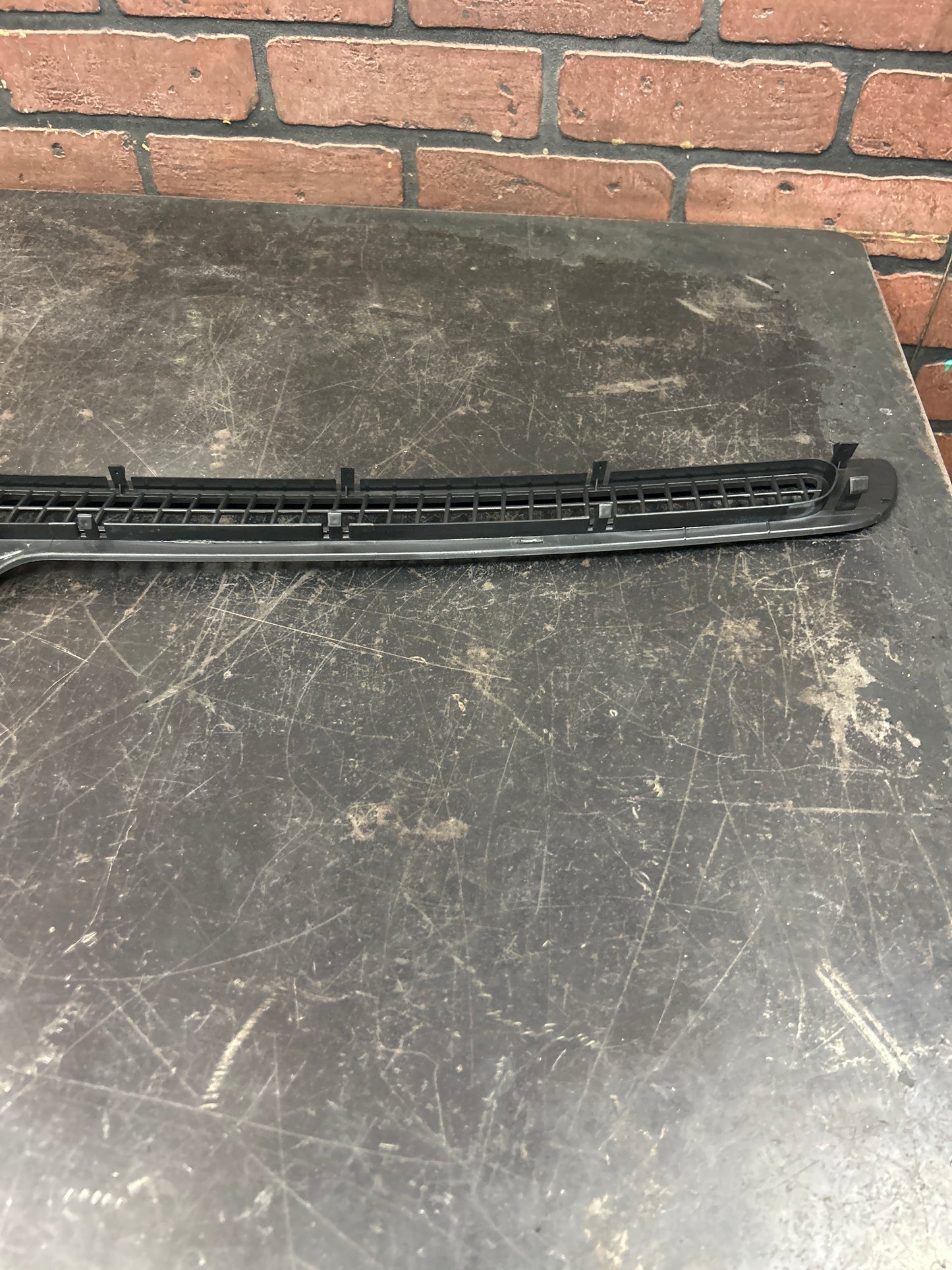 2011 - 2022 JEEP GRAND CHEROKEE SRT8 DASH AIR VENT DEFROSTER GRILLE OEM