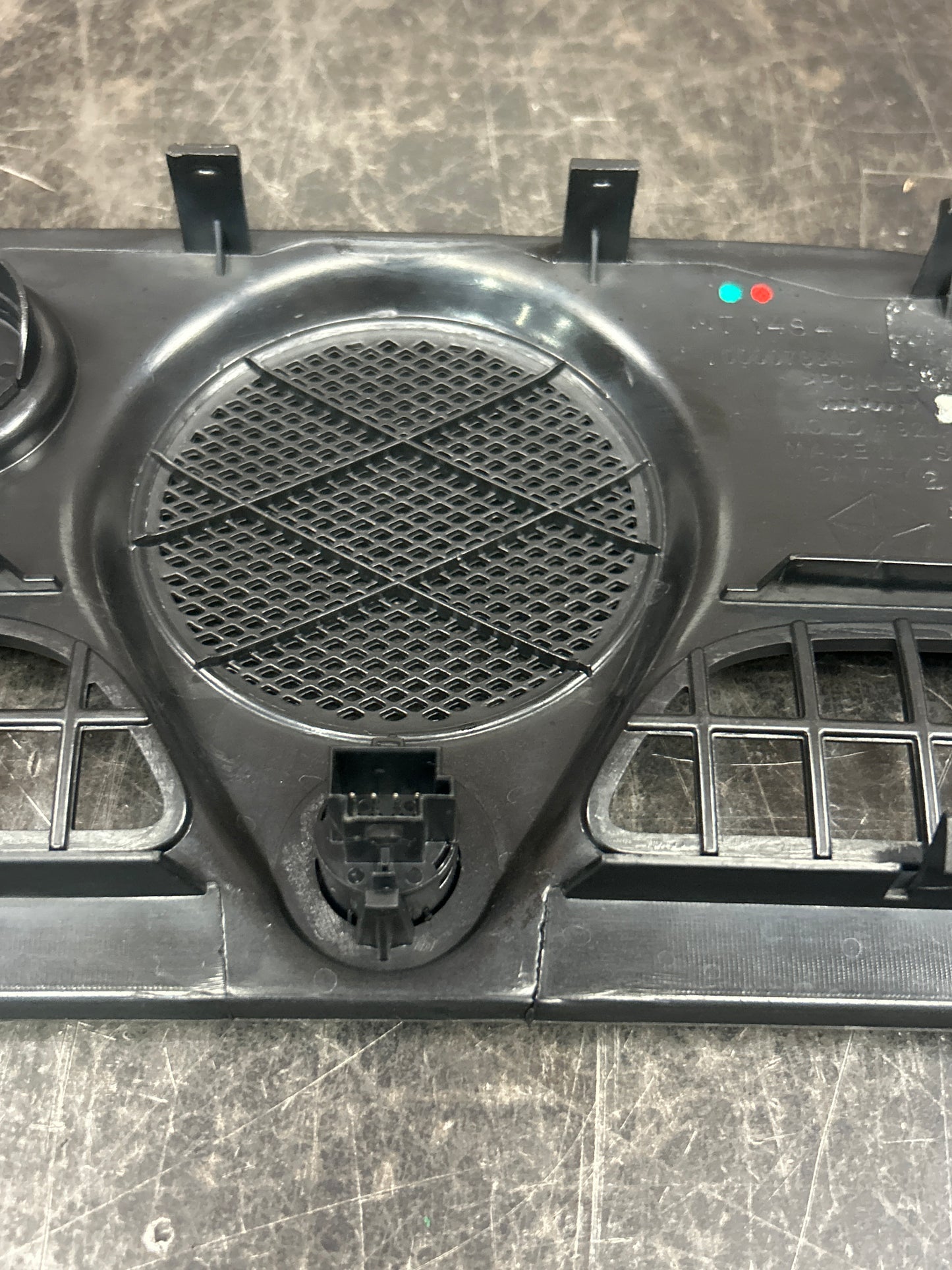 2011 - 2022 JEEP GRAND CHEROKEE SRT8 DASH AIR VENT DEFROSTER GRILLE OEM