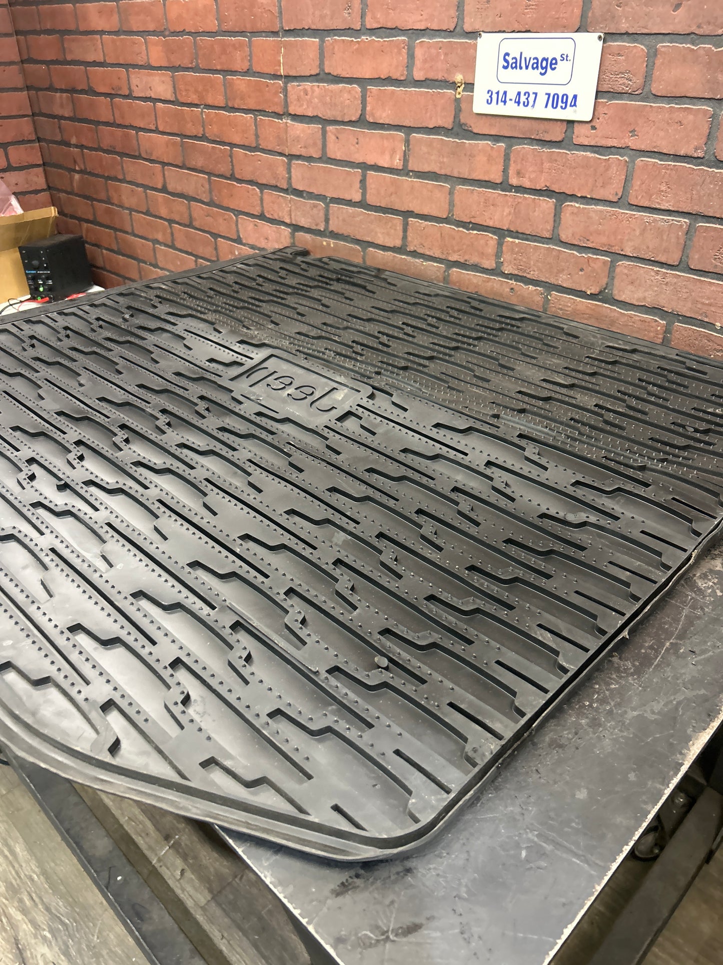 2011-2021 Jeep Grand Cherokee SRT8 Rear Trunk Cargo Area Rubber Mat Liner OEM