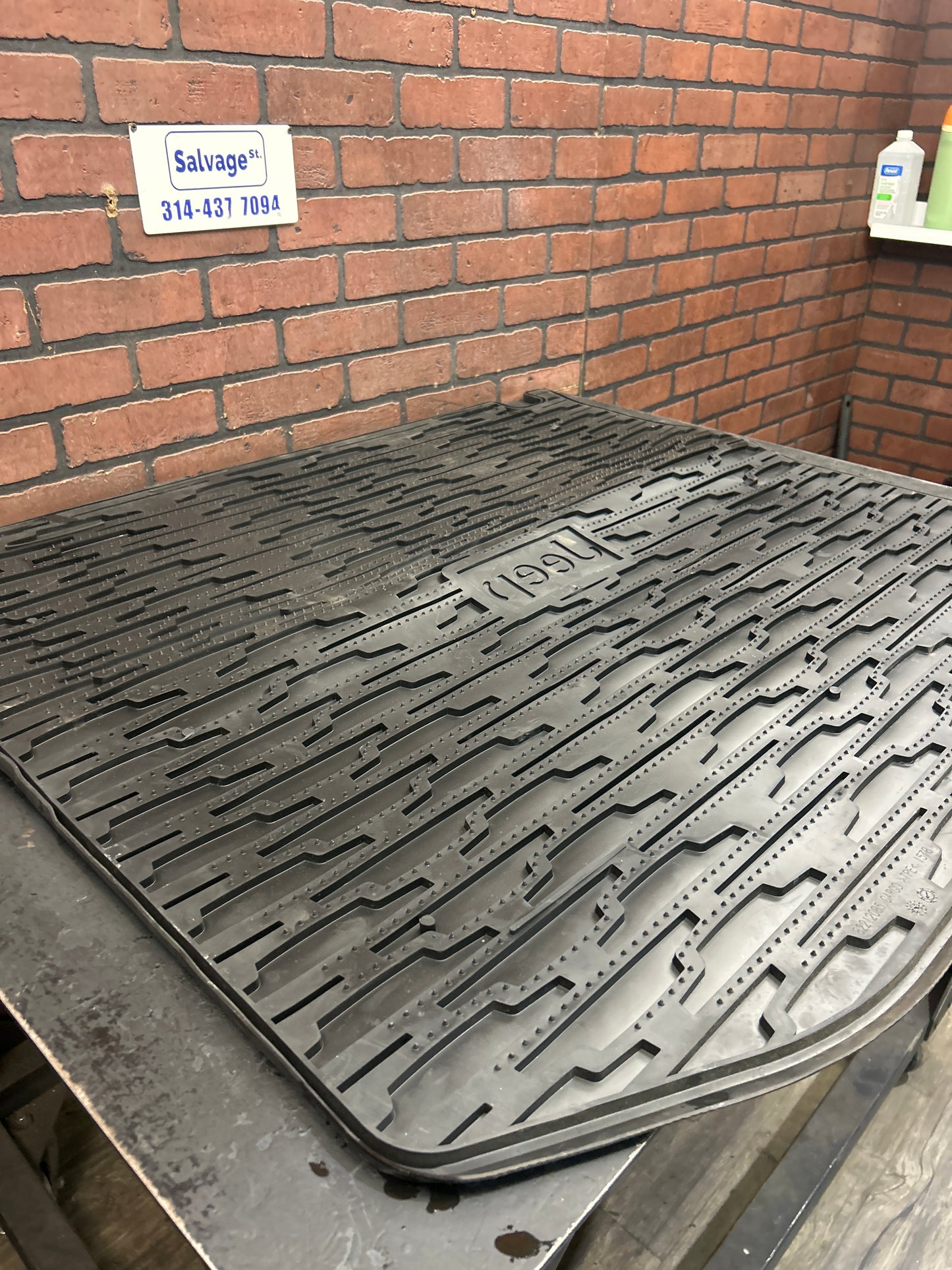 2011-2021 Jeep Grand Cherokee SRT8 Rear Trunk Cargo Area Rubber Mat Liner OEM