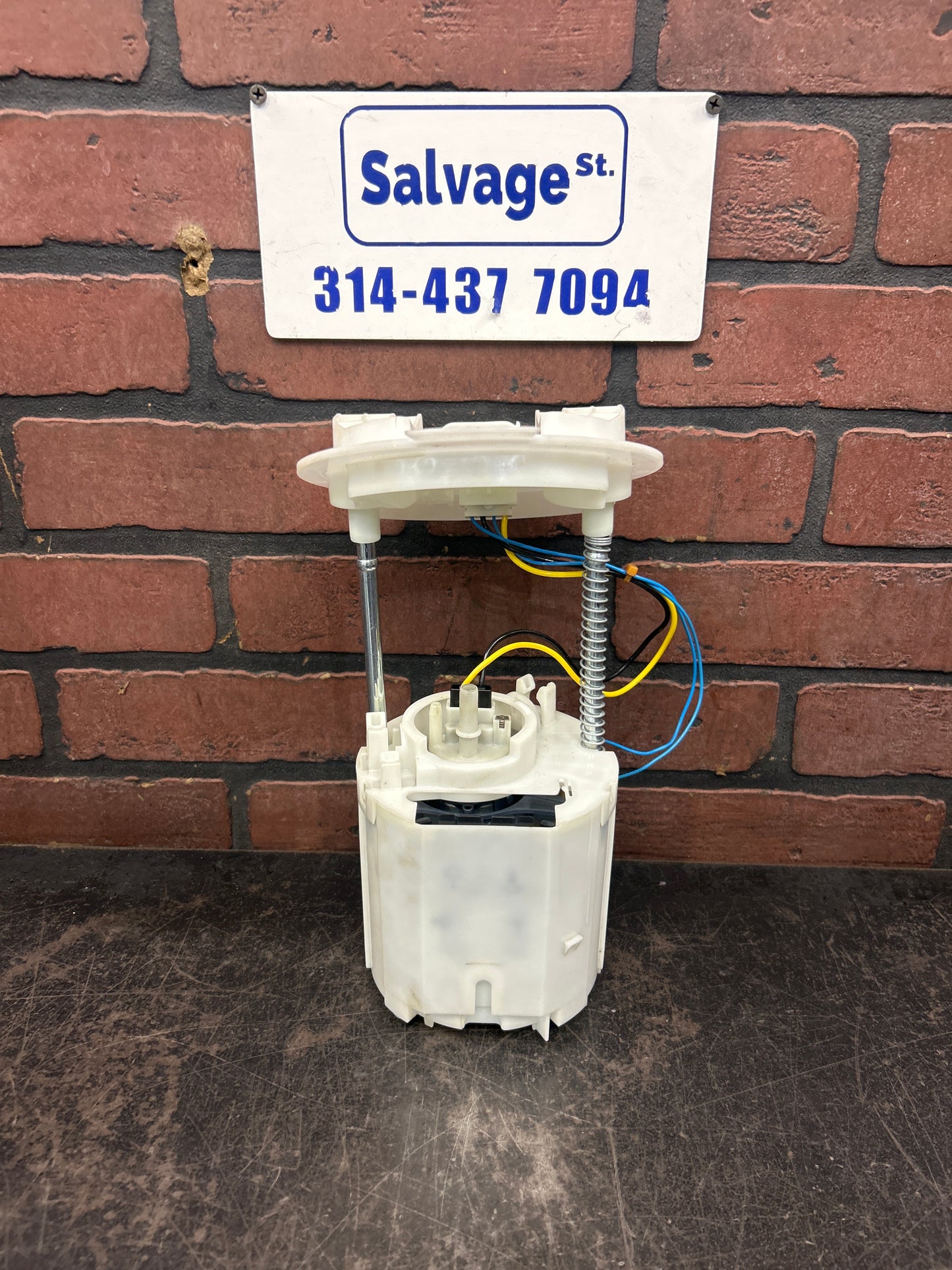 2015-2023 Dodge Charger Scat OEM 6.4L Engine Fuel Pump Assembly 68316785AA