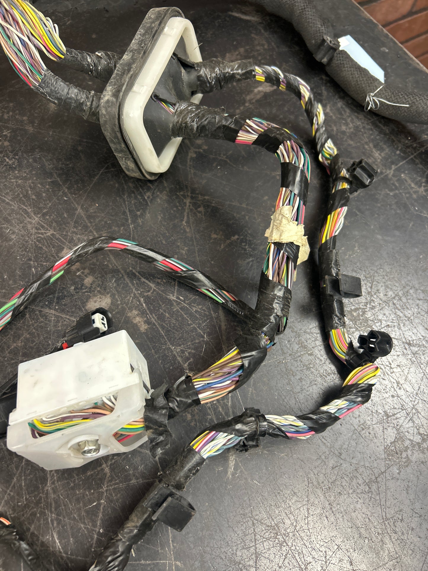 2012 JEEP GRAND CHEROKEE SRT8 6.4L OEM HEADLAMP TO DASH FUSE BOX WIRING HARNESS