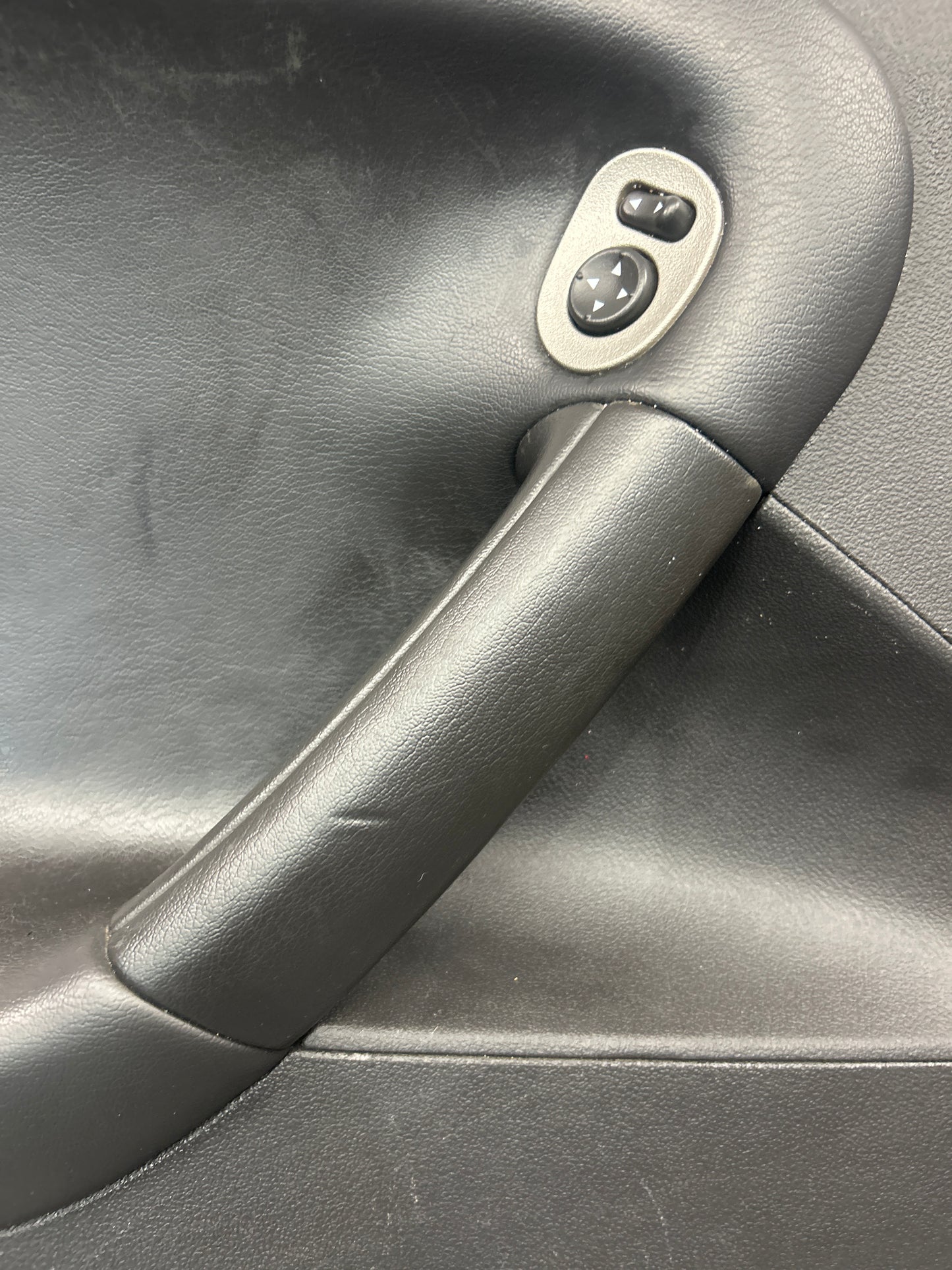 07-08 PONTIAC SOLSTICE FRONT DRIVER LEFT INSIDE DOOR TRIM PANEL 25801534