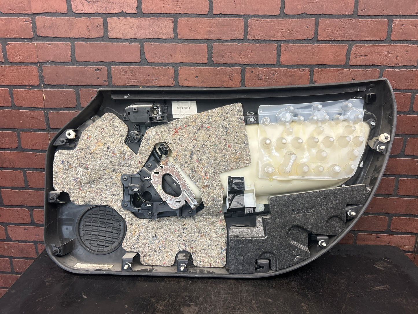 07-08 PONTIAC SOLSTICE FRONT DRIVER LEFT INSIDE DOOR TRIM PANEL 25801534