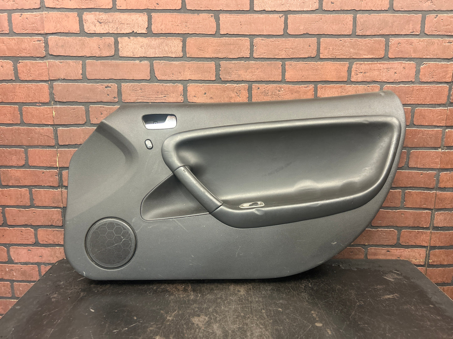 07-08 PONTIAC SOLSTICE FRONT PASSENGER RH INTERIOR DOOR TRIM PANEL 25801535