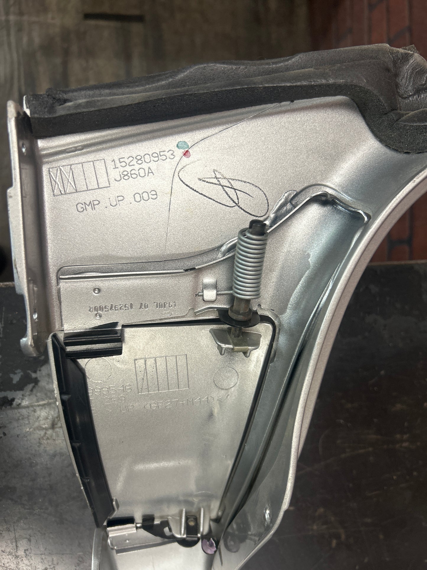 2006-2009 PONTIAC SOLSTICE OEM HEADREST TRIM BRACE SUPPORT TULIP PANEL ASSEMBLY