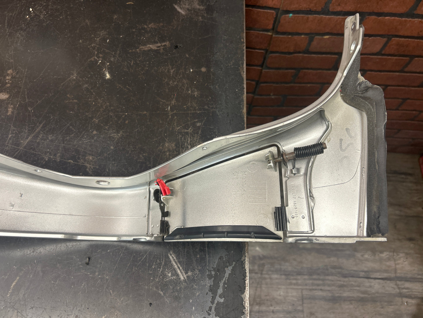 2006-2009 PONTIAC SOLSTICE OEM HEADREST TRIM BRACE SUPPORT TULIP PANEL ASSEMBLY