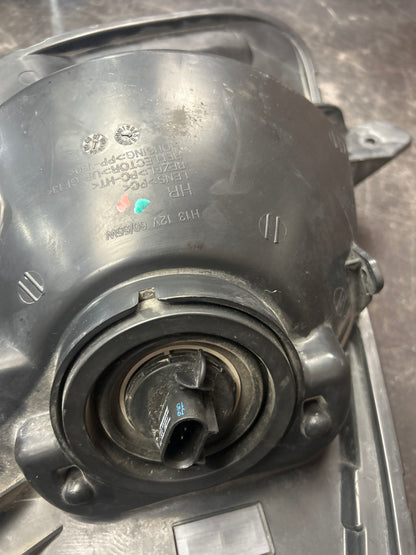 2006-2009 PONTIAC SOLSTICE GXP FRONT RIGHT SIDE HEADLIGHT ASSEMBLY OEM 15885809