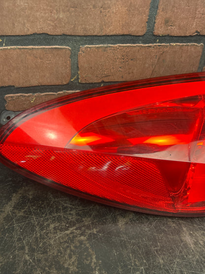 2006-2009 Pontiac Solstice Rear Left Side Tail Light Taillight Brake Lamp OEM