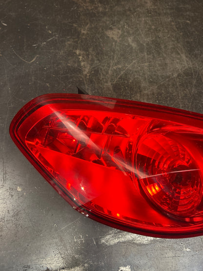 2006-2009 Pontiac Solstice Rear Right Side Tail Light Taillight Brake Lamp OEM