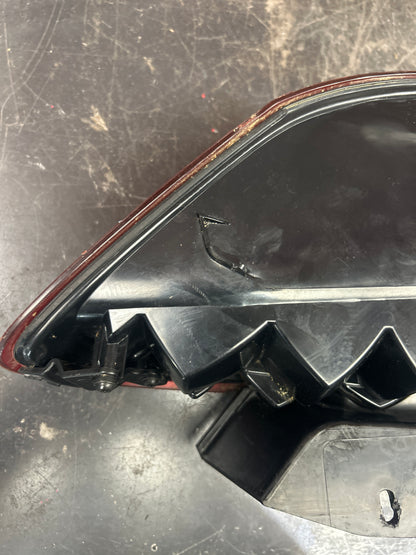 2006-2009 Pontiac Solstice Rear Right Side Tail Light Taillight Brake Lamp OEM