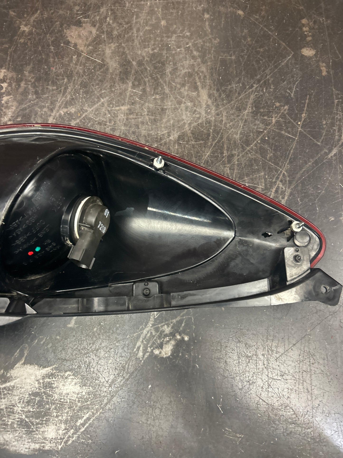 2006-2009 Pontiac Solstice Rear Right Side Tail Light Taillight Brake Lamp OEM