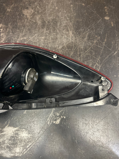 2006-2009 Pontiac Solstice Rear Right Side Tail Light Taillight Brake Lamp OEM