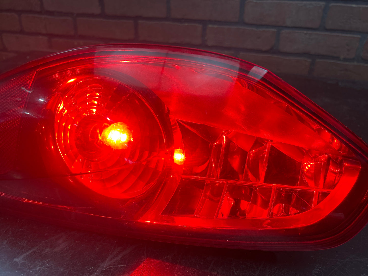 2006-2009 Pontiac Solstice Rear Right Side Tail Light Taillight Brake Lamp OEM