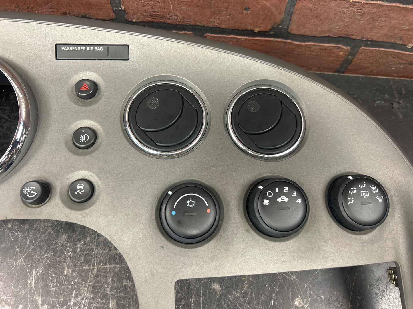 2006-2009 Pontiac Solstice Instrument Cluster Dashboard Trim Bezel OEM 15262130