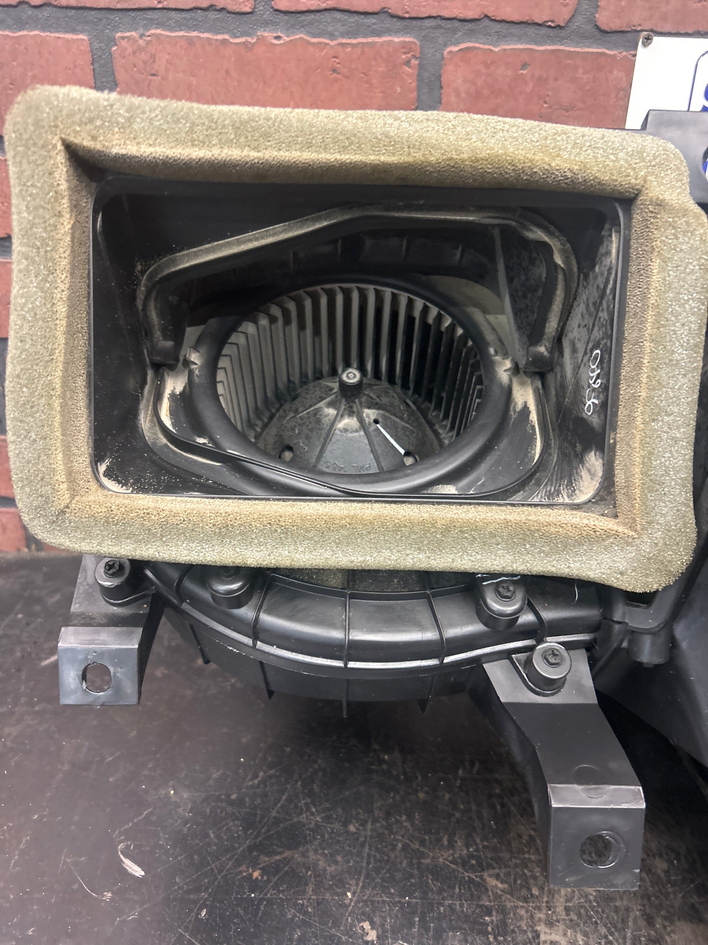 2006-2010 Pontiac Solstice Saturn Sky OEM AC Heater Evaporator Housing Blower