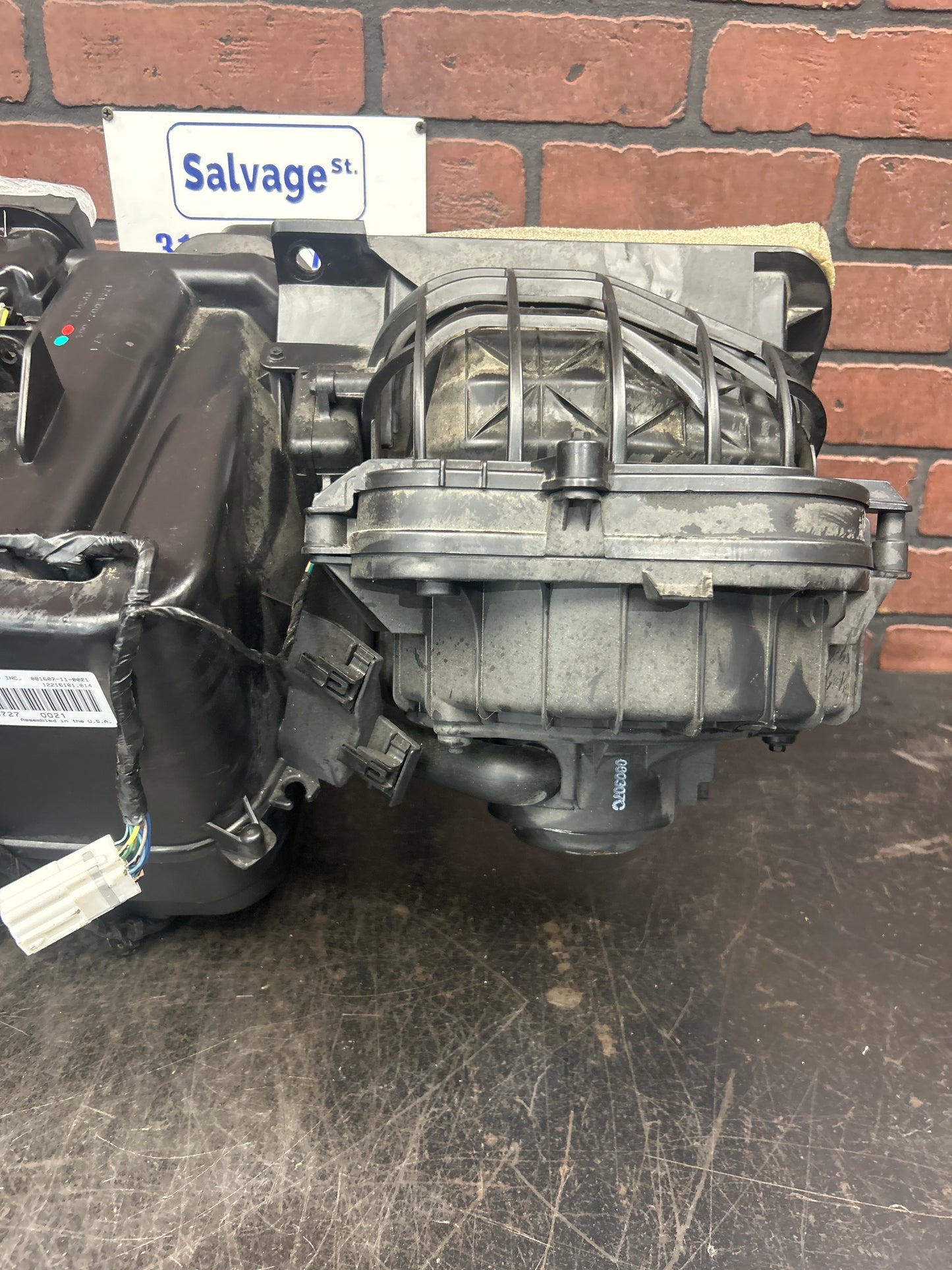 2006-2010 Pontiac Solstice Saturn Sky OEM AC Heater Evaporator Housing Blower