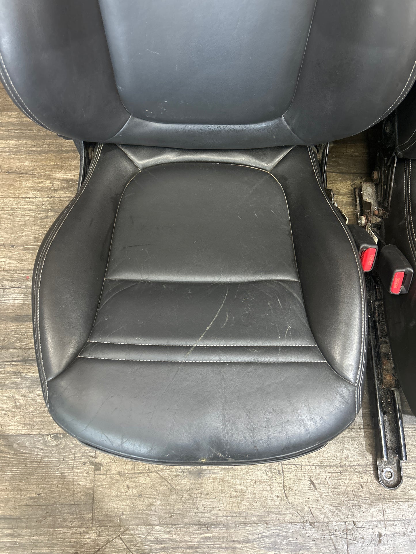2007-2009 Pontiac Solstice GXP Complete Front Left Right Seat Set Pair OEM