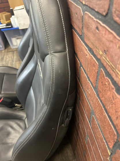 2007-2009 Pontiac Solstice GXP Complete Front Left Right Seat Set Pair OEM