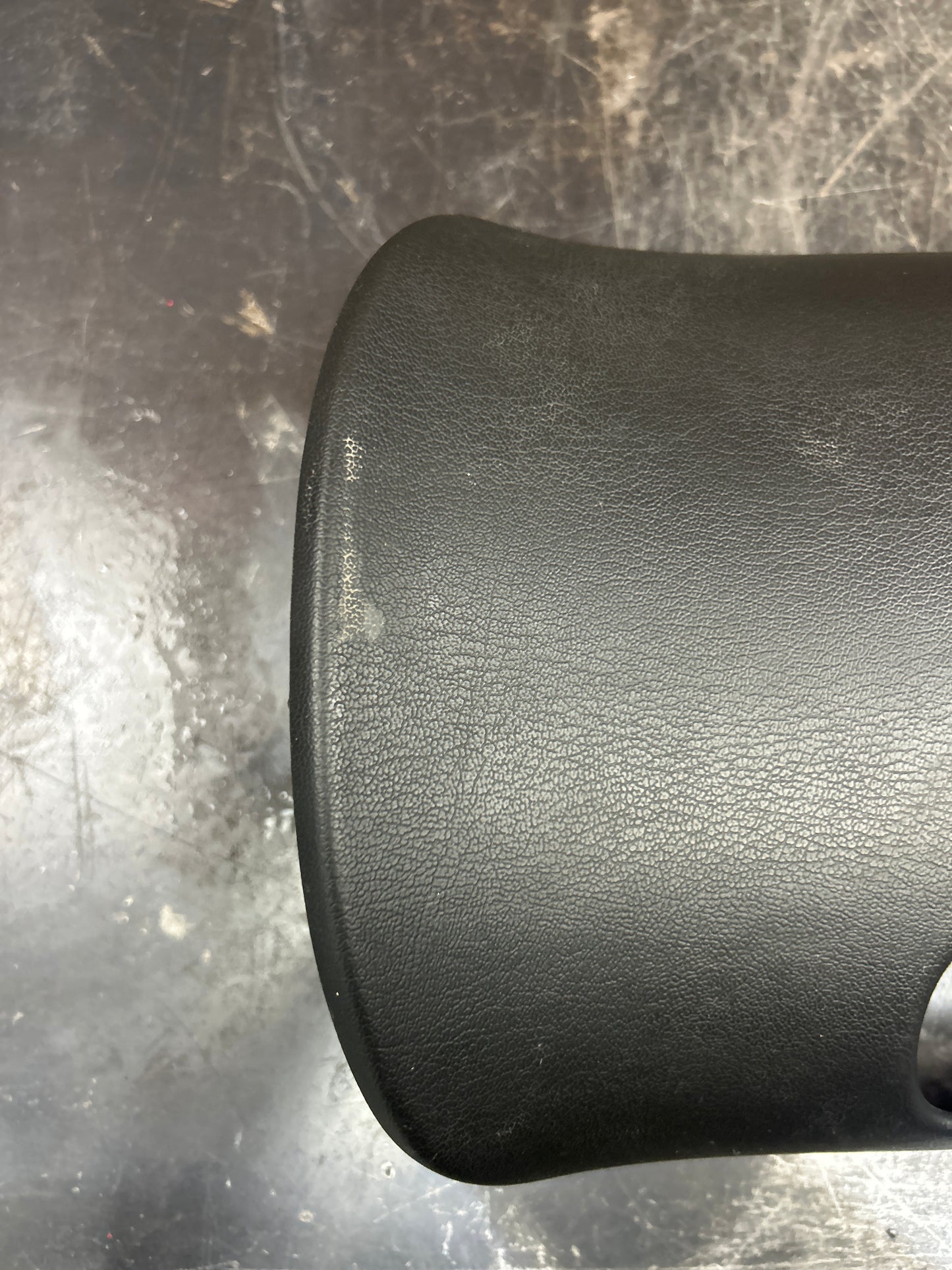 2006-2010 Pontiac Solstice/Saturn Sky Center Console Armrest Trim Cover OEM GM