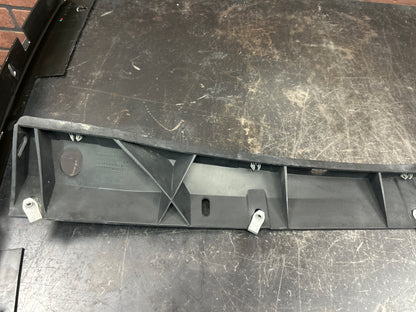 2006-2009 PONTIAC SOLSTICE FRONT BUMPER GRILLE CENTER SUPPORT OEM GM 15854865