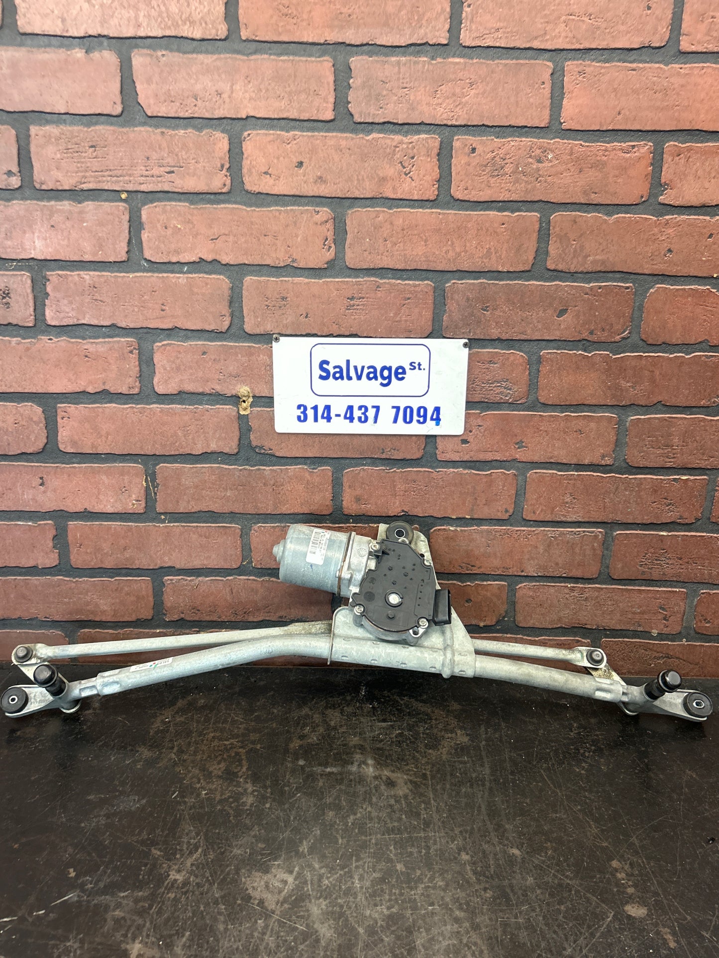 2006-2009 Pontiac Solstice Front Windshield Wiper Motor & Linkage OEM