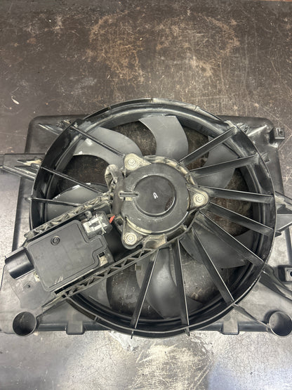 2006-2010 Pontiac Solstice/Saturn Sky Radiator Fan Motor Shroud Assembly OEM