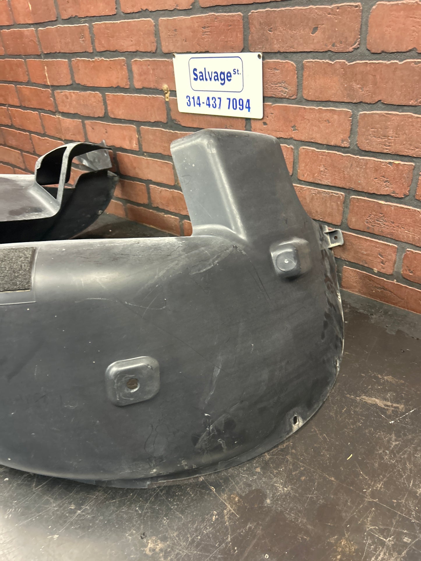 2006-2009 Pontiac Solstice Rear Left Side Inner Quarter Liner Splash Shield OEM