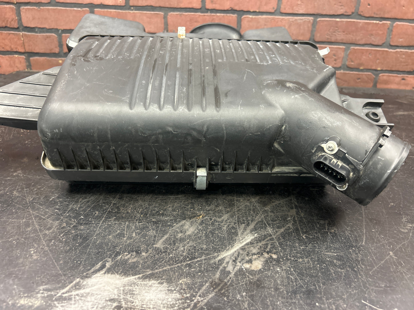 07-10 PONTIAC SOLSTICE GXP/SATURN SKY RL 2.0L AIR CLEANER INTAKE BOX DUCT TUBE