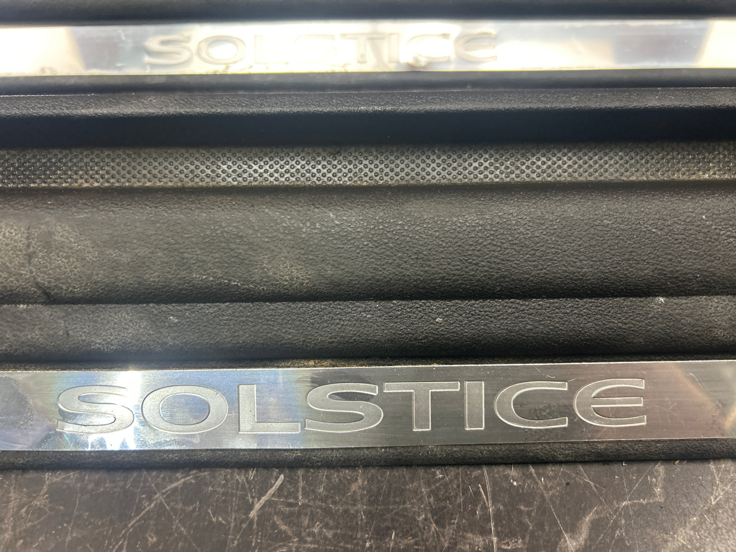 2006-2009 Pontiac Solstice Door Sill Step Kick Panel Carpet Holder Set L+R OEM