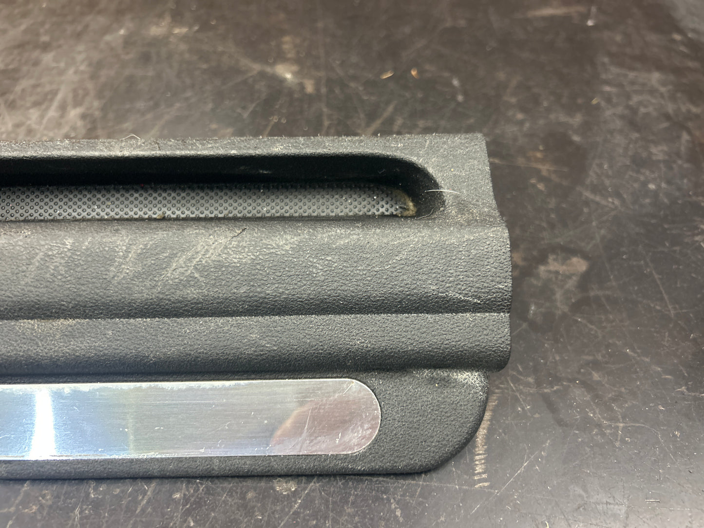 2006-2009 Pontiac Solstice Door Sill Step Kick Panel Carpet Holder Set L+R OEM