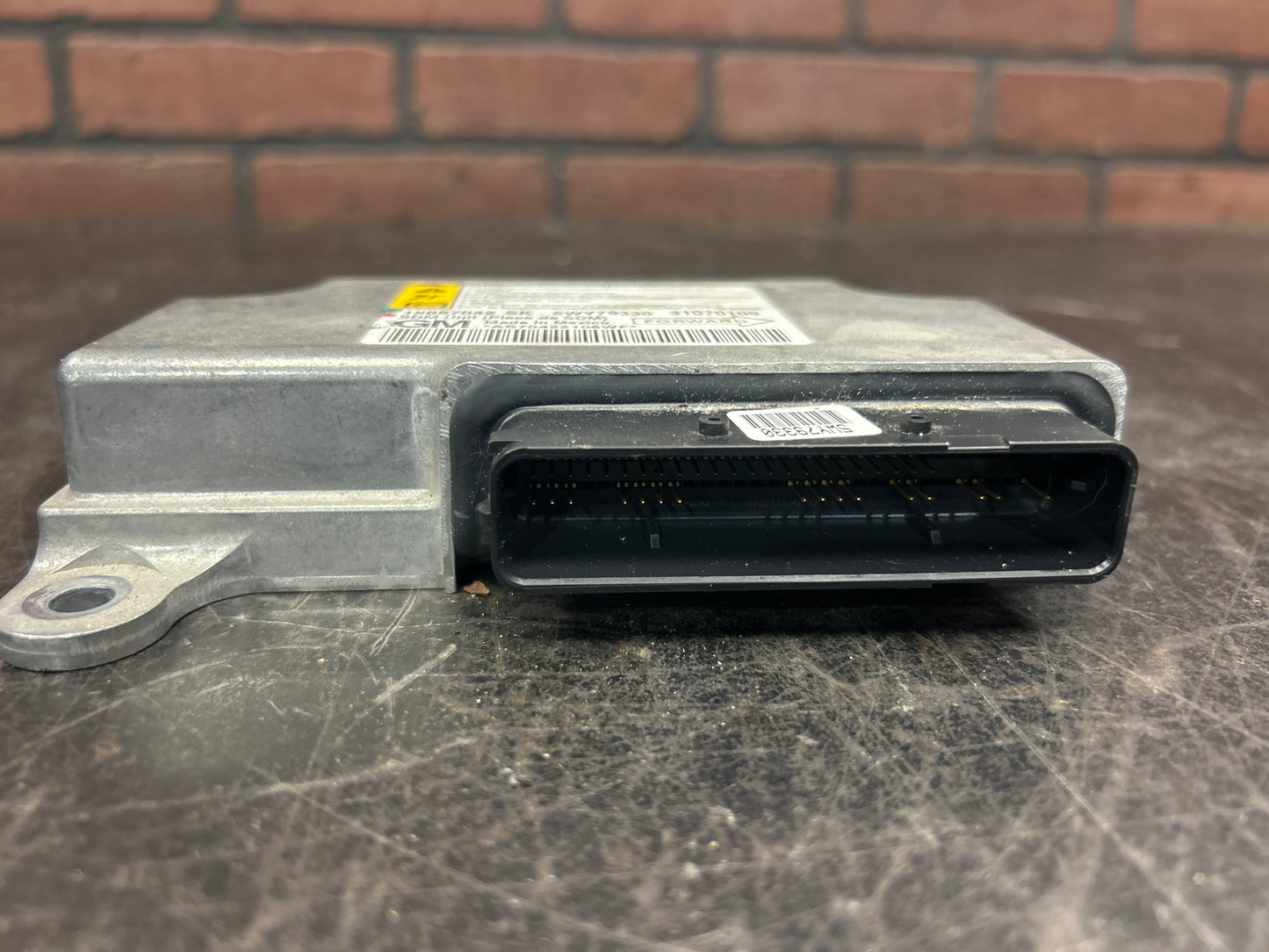 2008-2010 Pontiac Solstice/Saturn Sky Control Computer Module Unit OEM 15887042