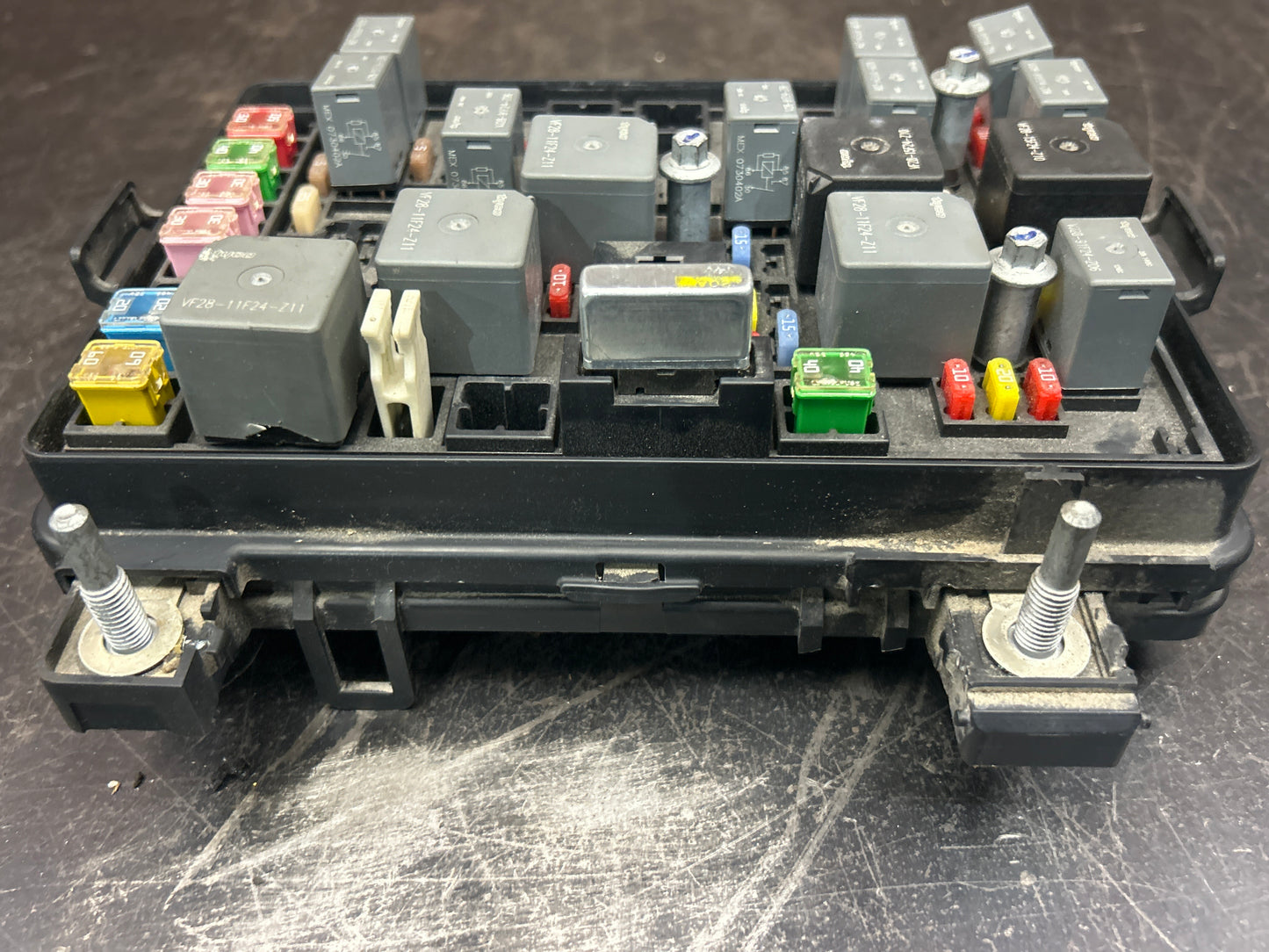 2007-2009 Pontiac Solstice / Saturn Sky Engine Fuse Relay Junction Box Block OEM