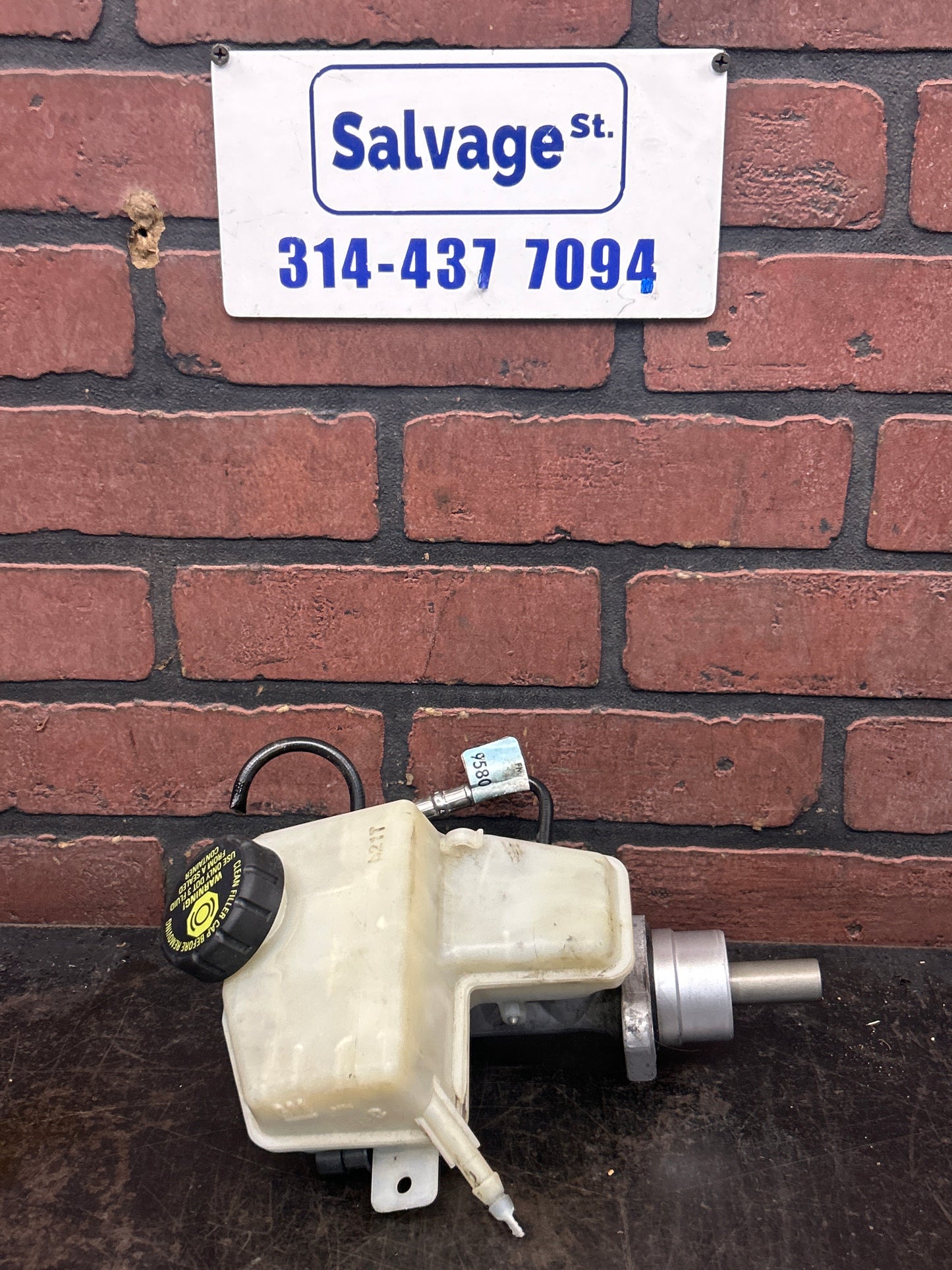 2006-2010 Pontiac Solstice/Saturn Sky Brake Master Cylinder w/ Reservoir OEM
