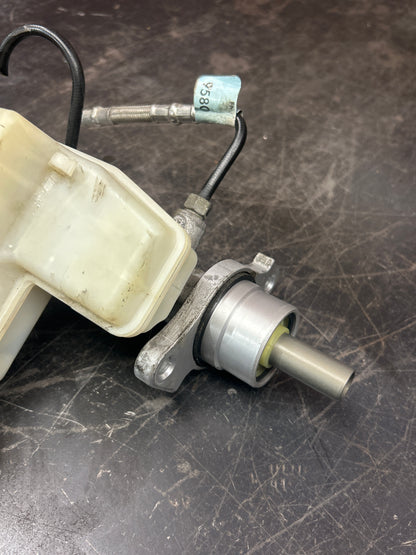 2006-2010 Pontiac Solstice/Saturn Sky Brake Master Cylinder w/ Reservoir OEM