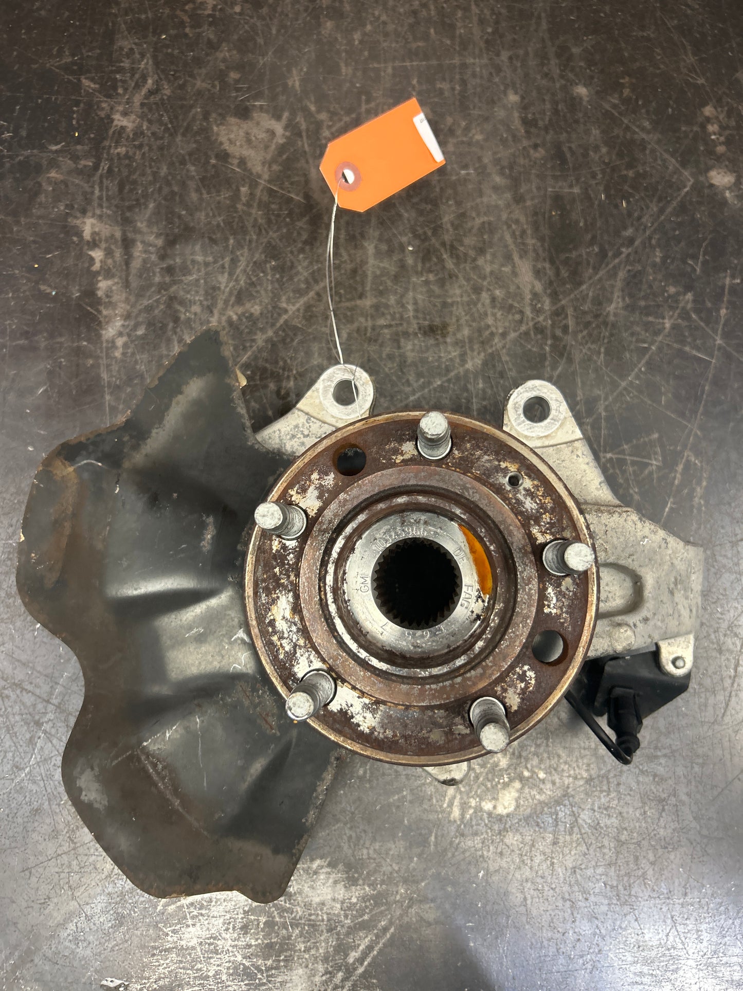 2006-2010 PONTIAC SOLSTICE/SATURN SKY REAR LEFT SPINDLE KNUCKLE WHEEL HUB OEM