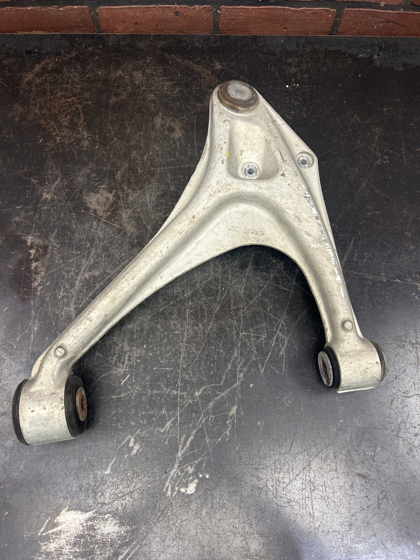2006-2010 PONTIAC SOLSTICE/SATURN SKY REAR LEFT UPPER & LOWER CONTROL ARM OEM