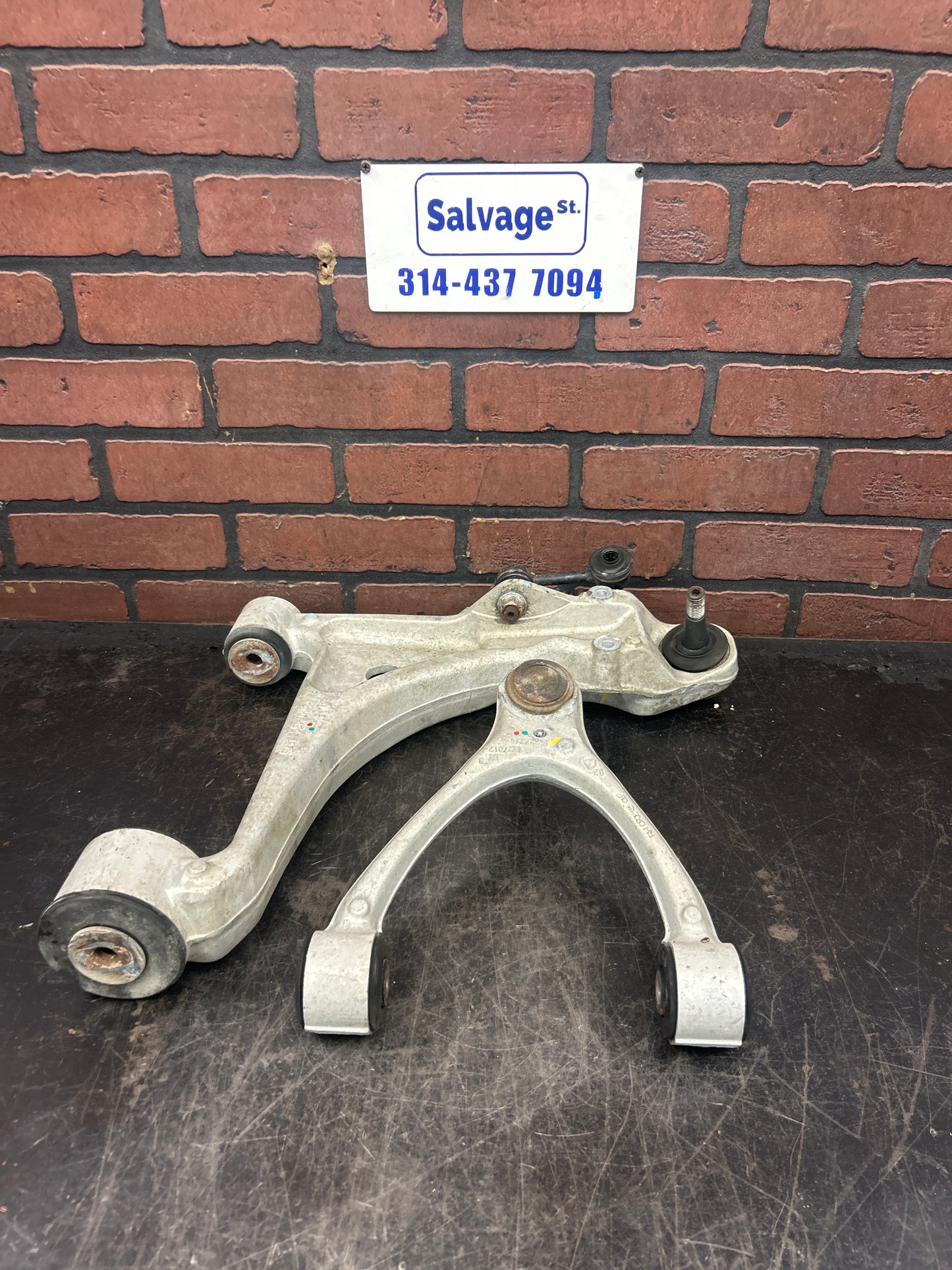 06-10 PONTIAC SOLSTICE/SATURN SKY FRONT RIGHT UPPER & LOWER CONTROL ARM SET OEM