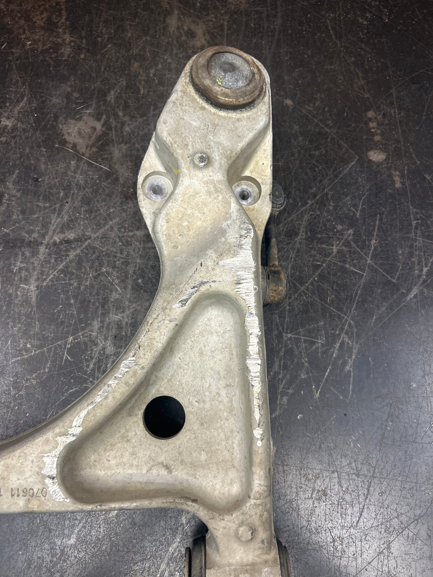 06-10 PONTIAC SOLSTICE/SATURN SKY FRONT RIGHT UPPER & LOWER CONTROL ARM SET OEM