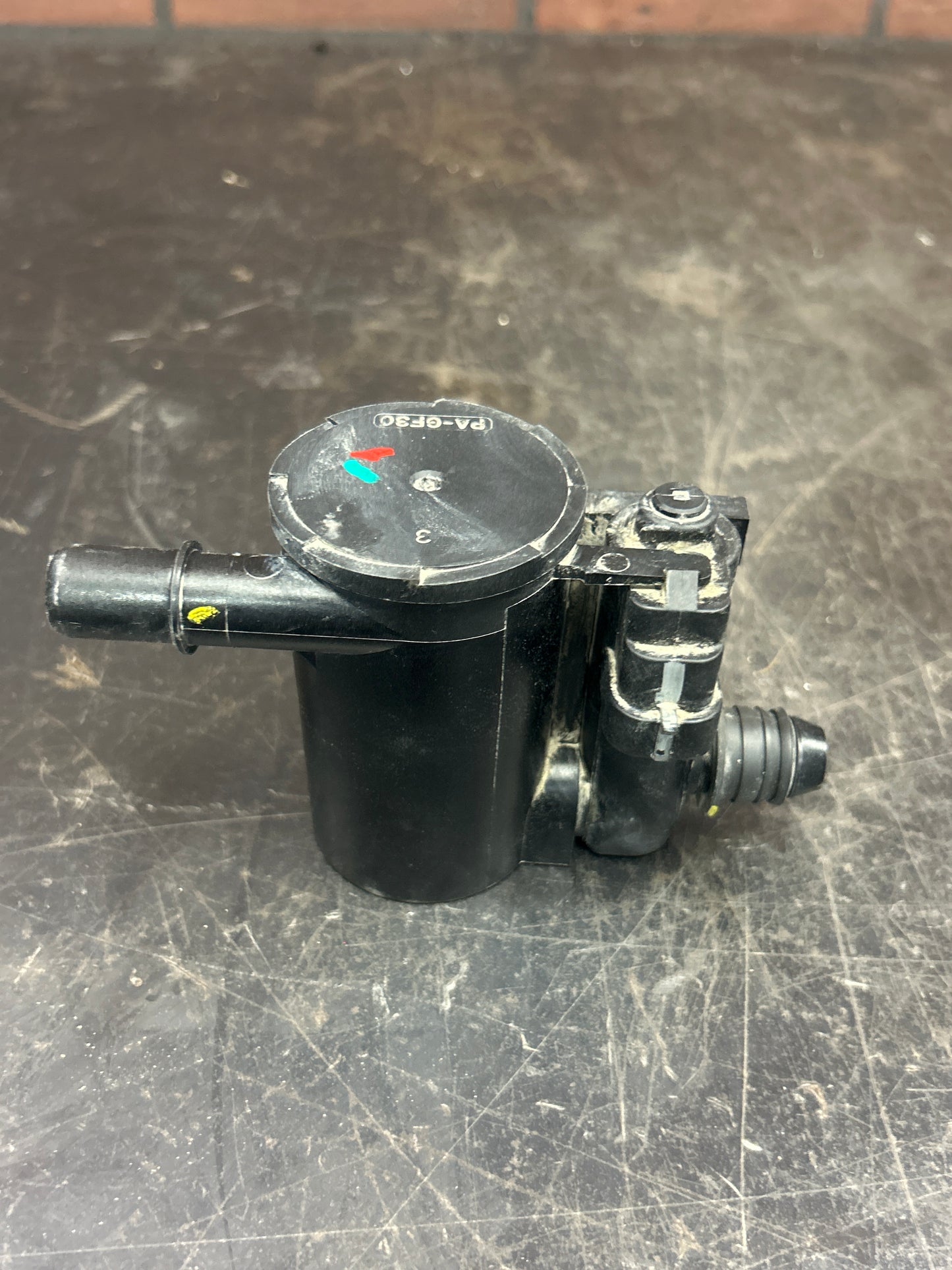 2006-2010 Pontiac Solstice/Saturn Sky Fuel Vapor Charcoal Canister Genuine OEM
