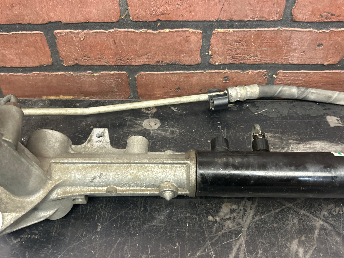 2006-2009 Pontiac Solstice GXP Steering Rack And Pinion Assembly GM OEM 15923219