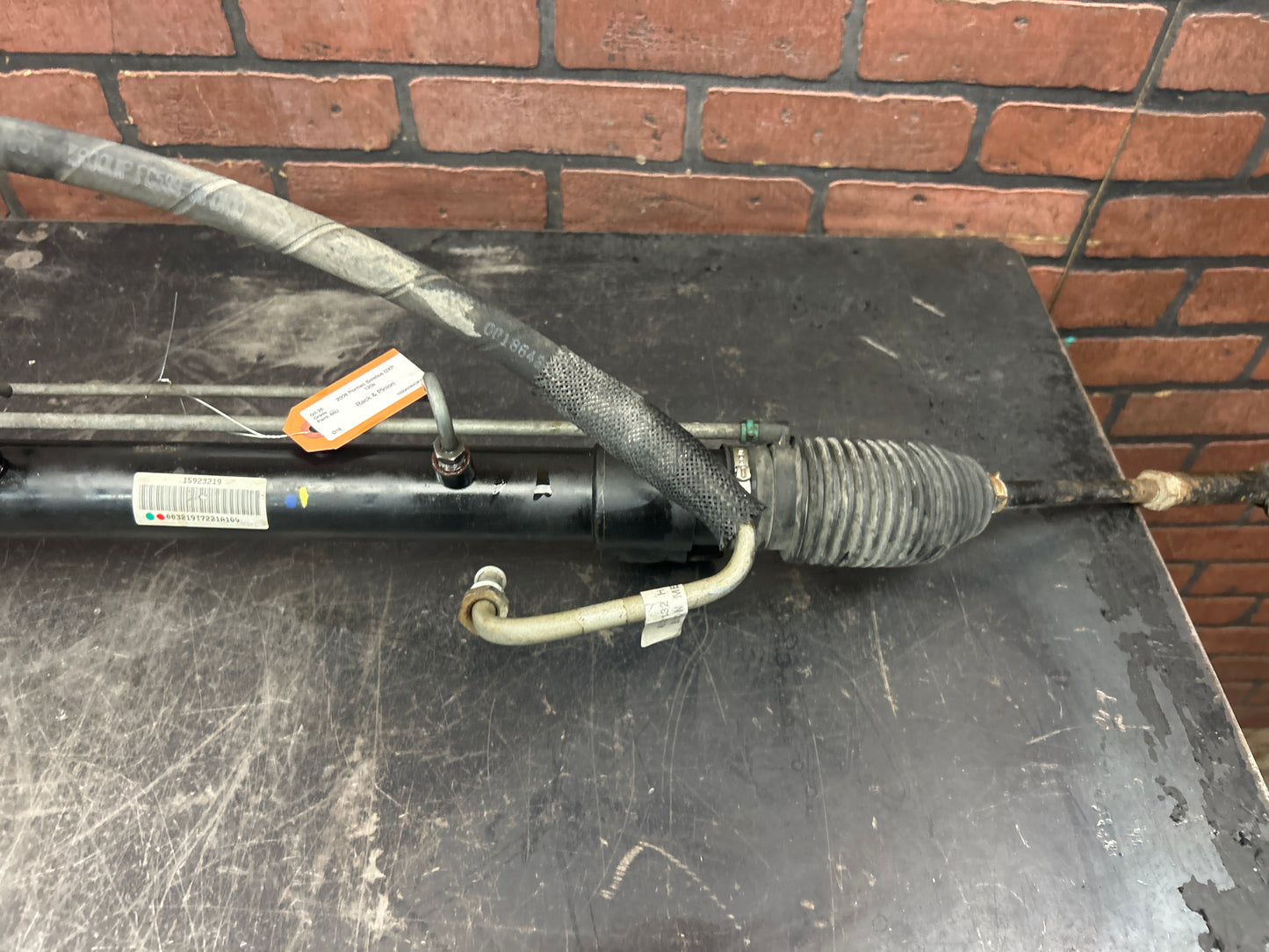 2006-2009 Pontiac Solstice GXP Steering Rack And Pinion Assembly GM OEM 15923219