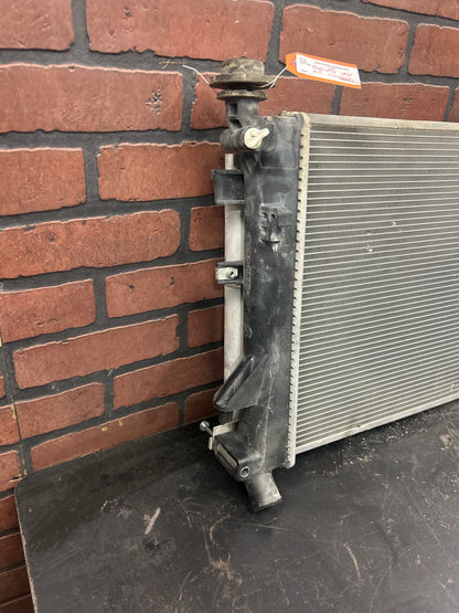 2007-2009 Pontiac Solstice GXP 2.0l A/T Radiator/Condenser/Fan OEM