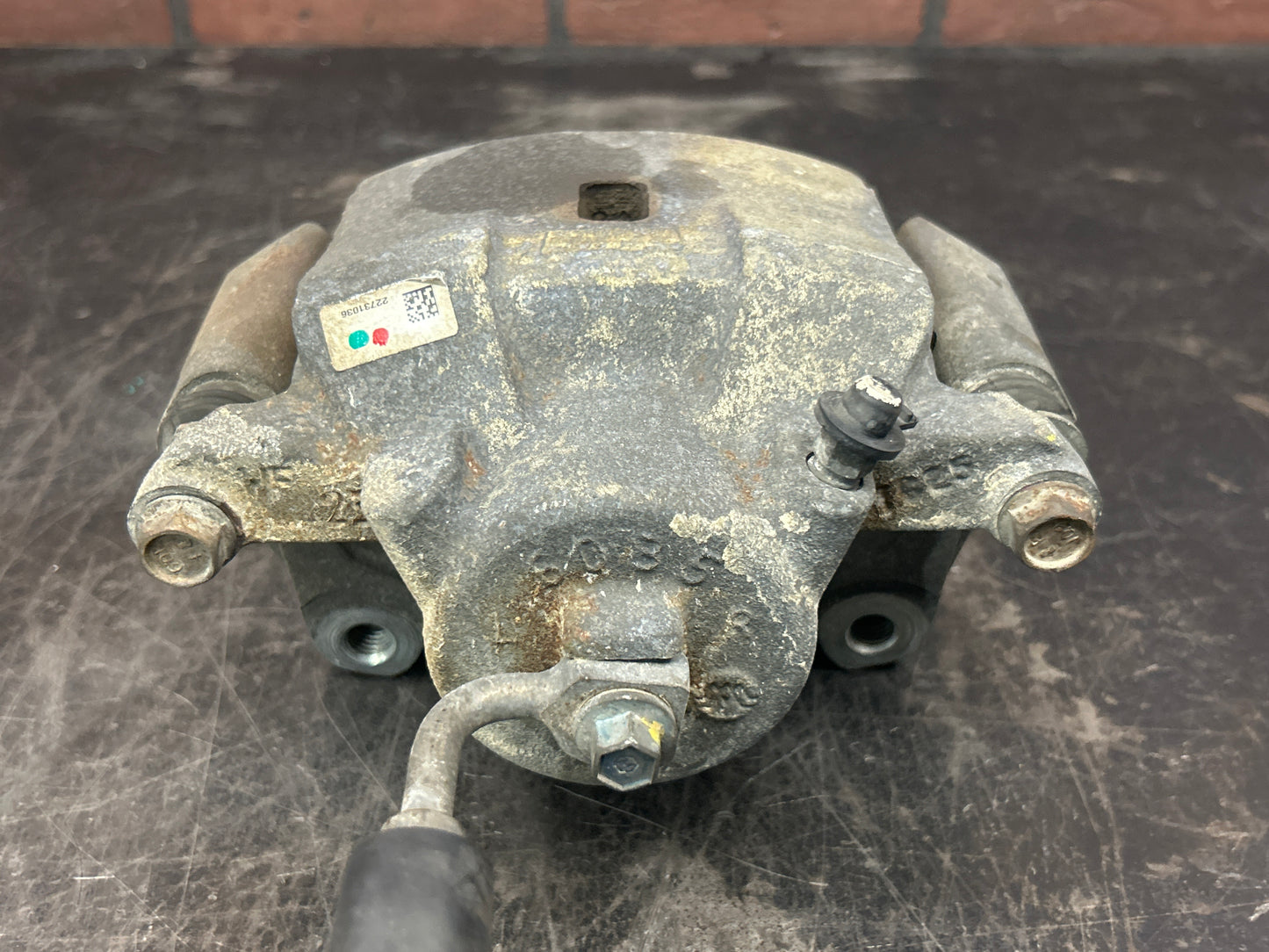 2006-2010 Pontiac Solstice Saturn Sky Front Left Side Brake Caliper Assembly OEM