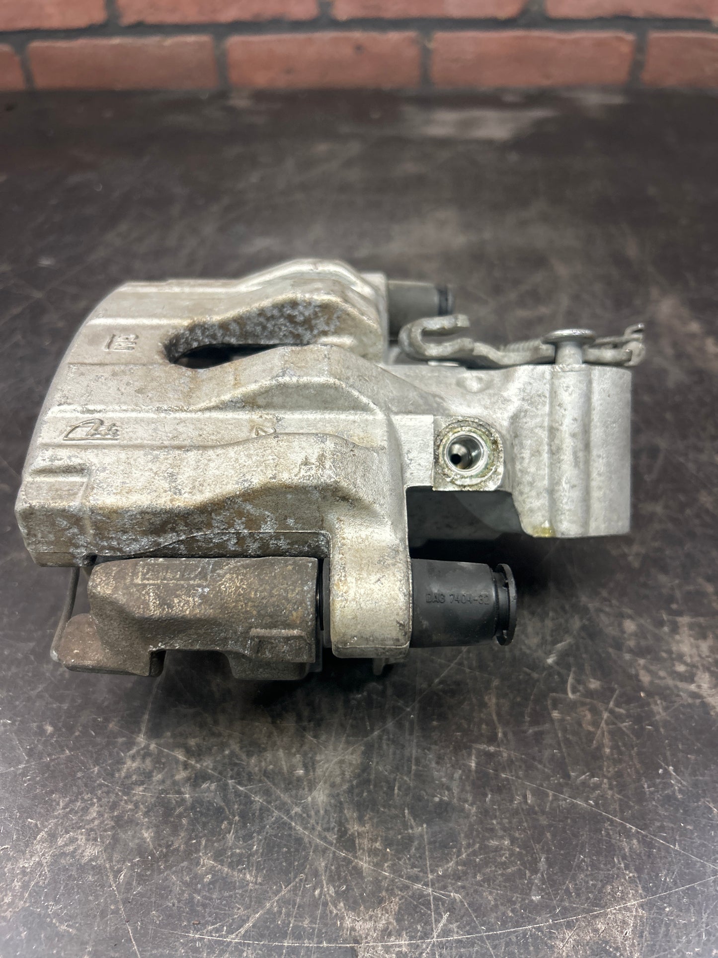 2006-2010 Pontiac Solstice/Saturn Sky Rear Right Side Brake Caliper OEM 15254647