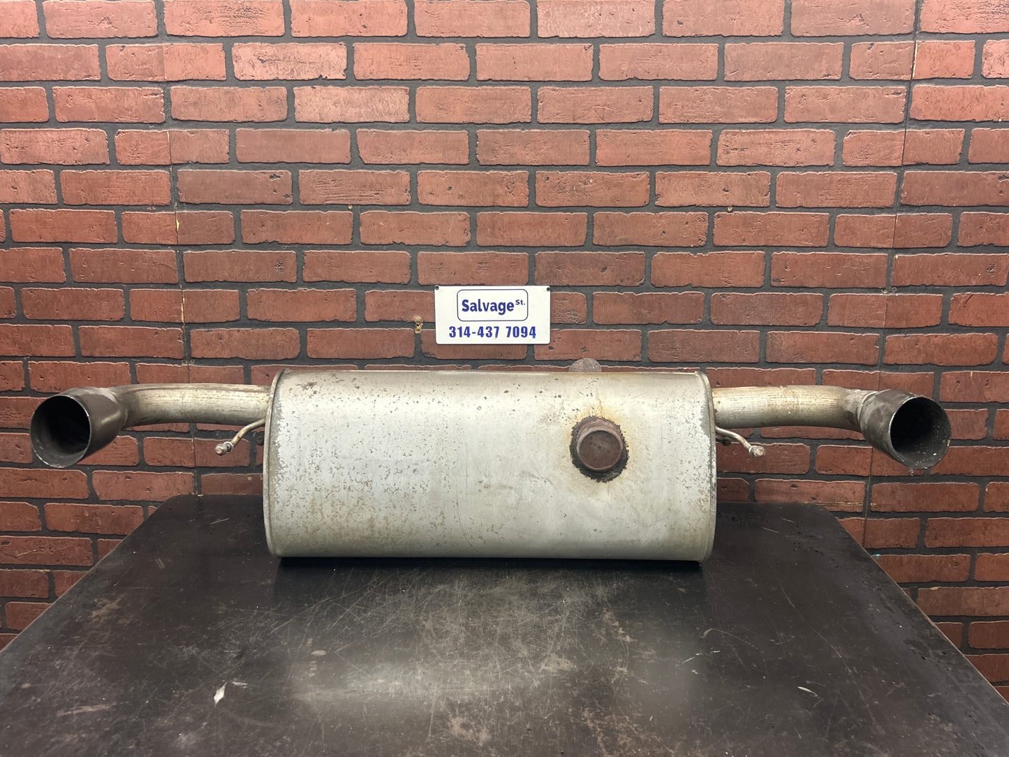 2007-2009 Pontiac Solstice GXP 2.0L Turbo Dual tip Exhaust Muffler OEM