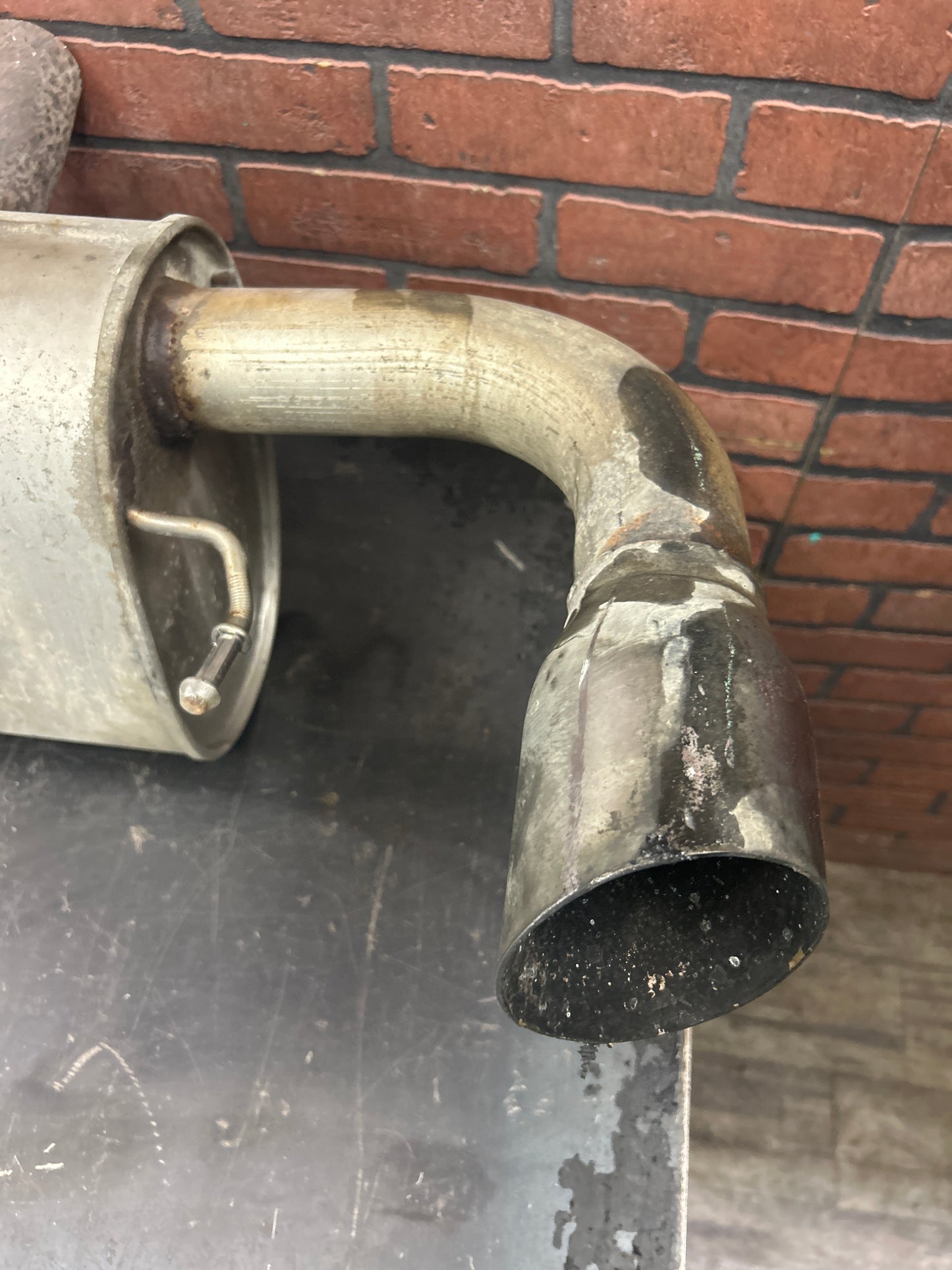 2007-2009 Pontiac Solstice GXP 2.0L Turbo Dual tip Exhaust Muffler OEM
