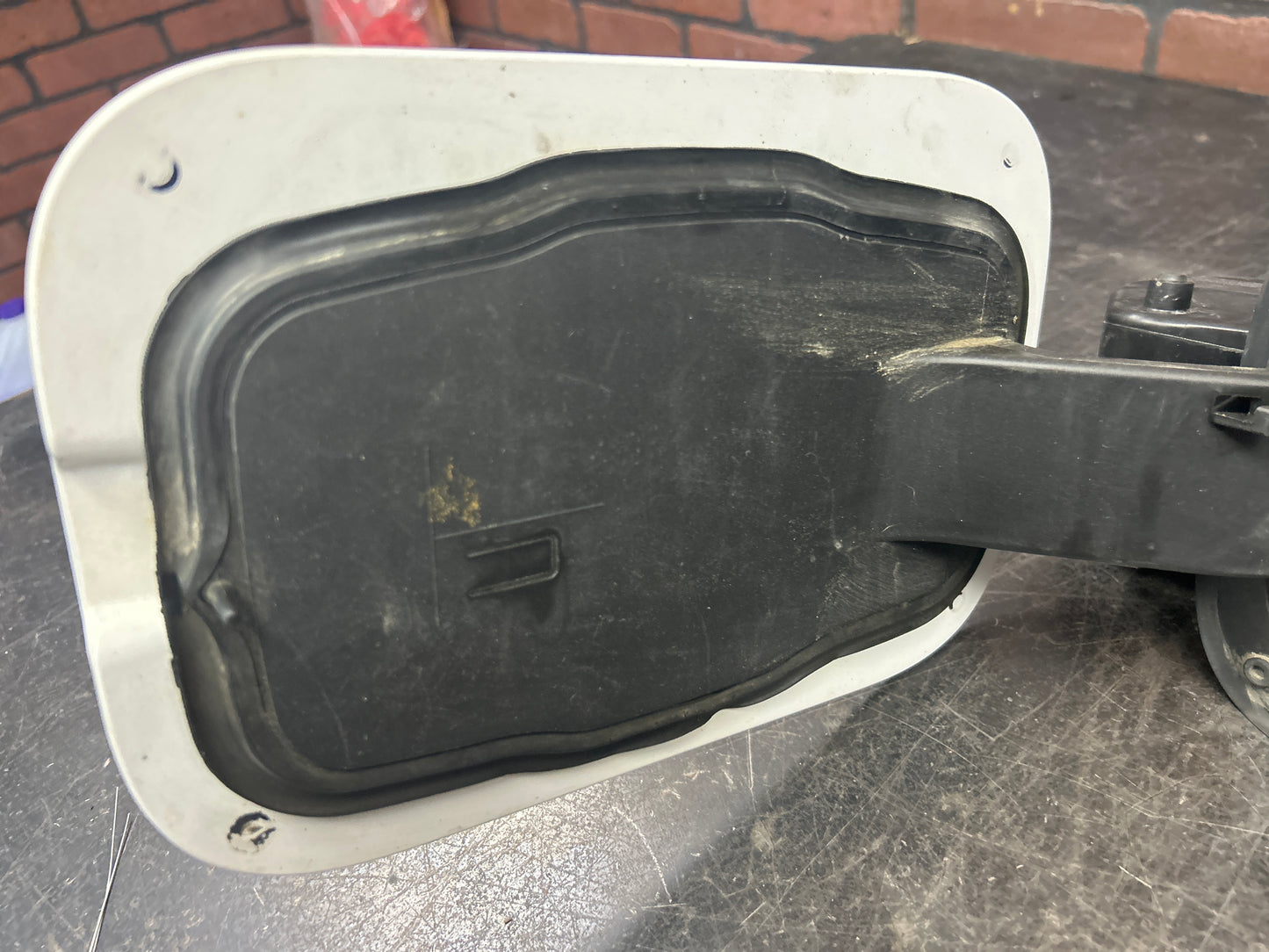 2017-2022 Ford F250-350 OEM Fuel Tank Door Cover White 9927936-AE