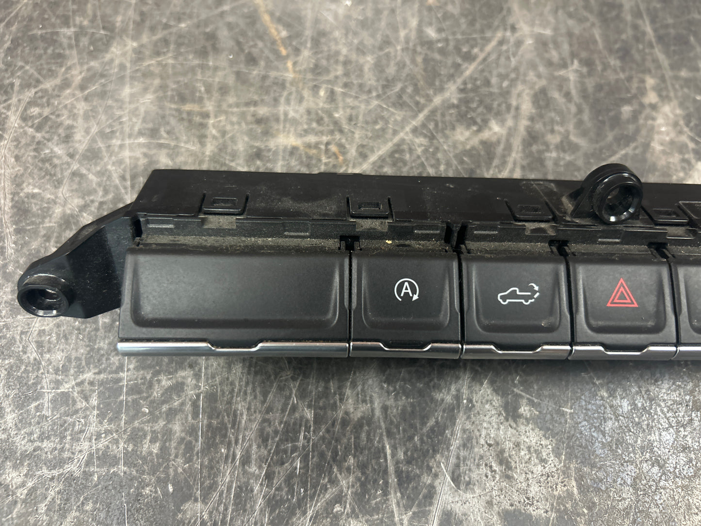 2019-2026 Chevy Silverado/GMC Sierra Hazard Electrical Switch Panel OEM